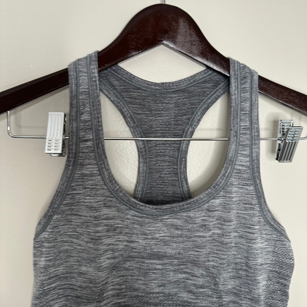 Lululemon Women's Swiftly Tech Racerback Tank Top Grey Heather Size 4 - Picture 4 of 6